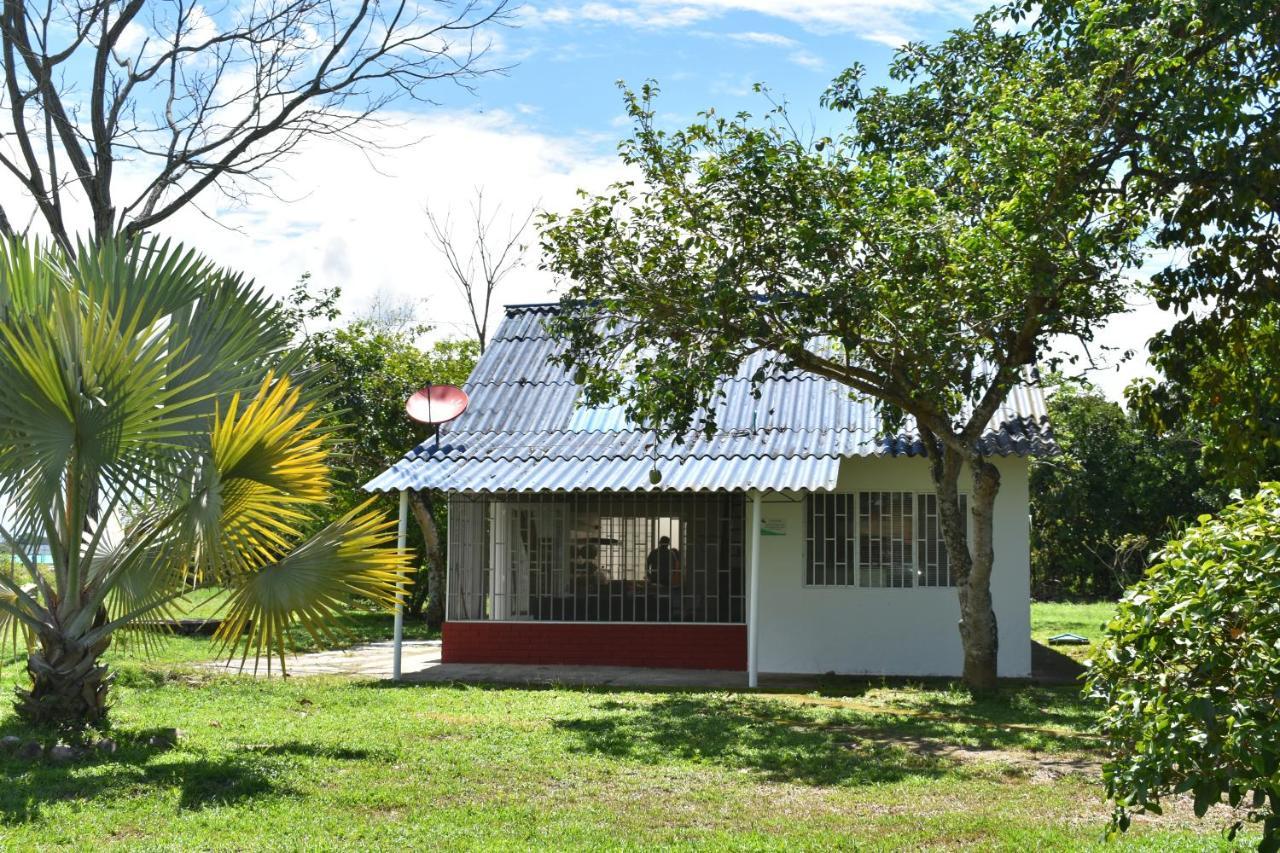 Club Bella Suiza - Carlos Ossa Escobar Marsella  Exterior photo