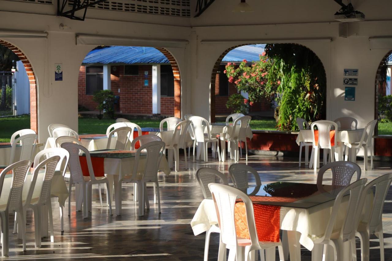 Club Bella Suiza - Carlos Ossa Escobar Marsella  Exterior photo