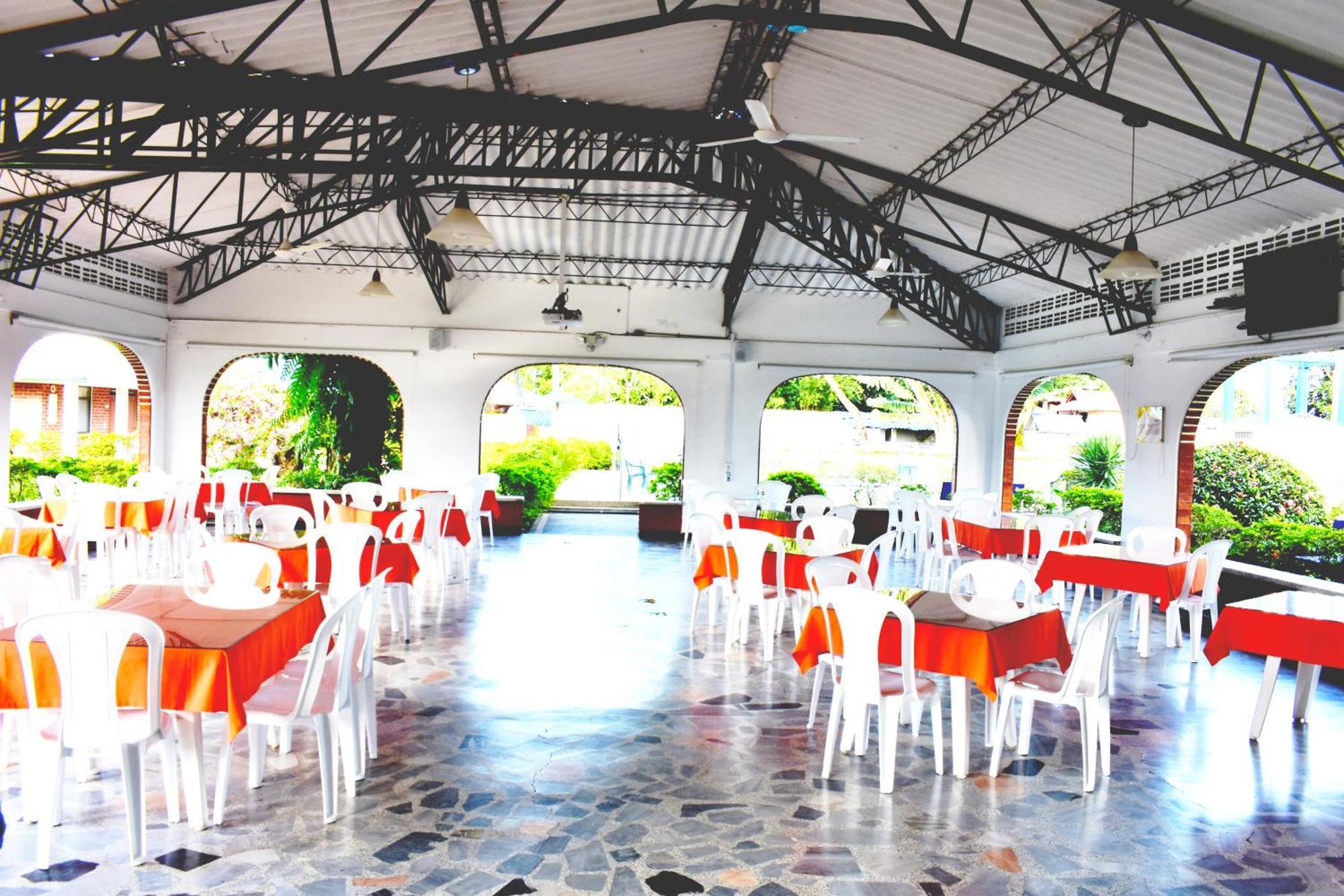 Club Bella Suiza - Carlos Ossa Escobar Marsella  Exterior photo
